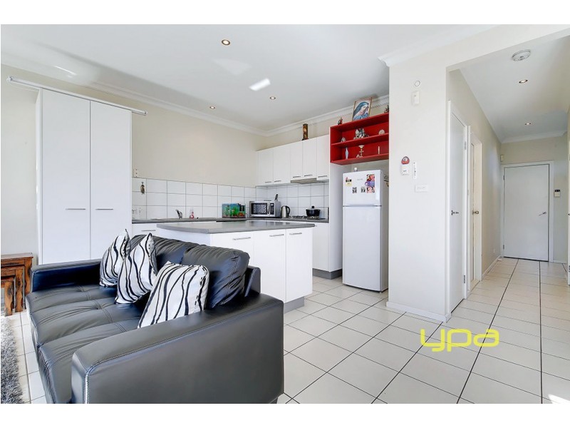 10 Whiltshire Drive, Roxburgh Park VIC 3064