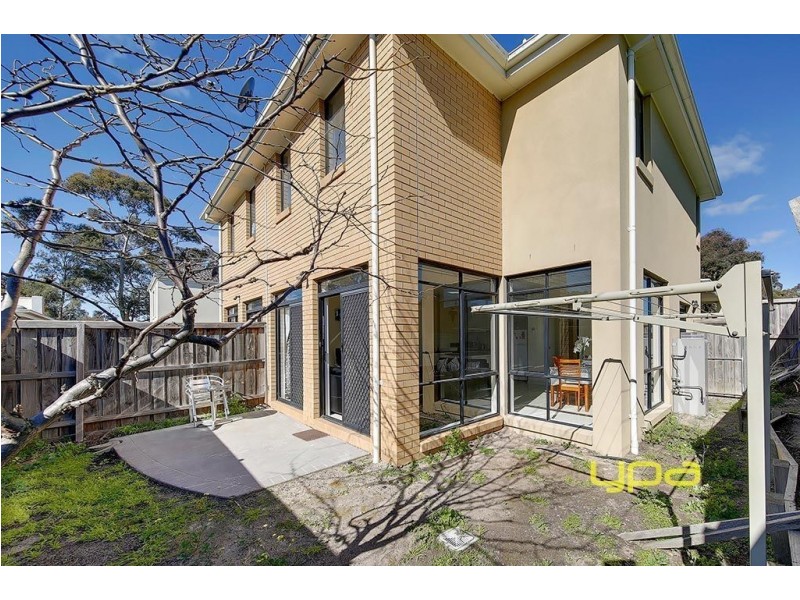 10 Whiltshire Drive, Roxburgh Park VIC 3064