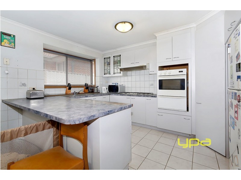 1 Thistle Court, Meadow Heights VIC 3048