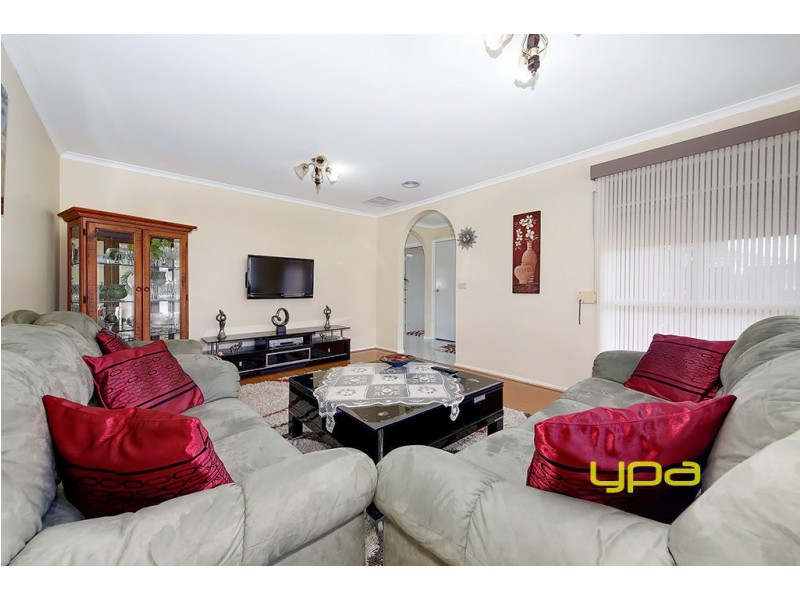 2/4 Nash Court, Meadow Heights VIC 3048