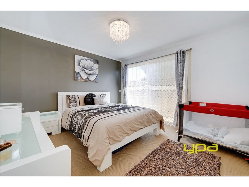 45 McIntyre Avenue, Roxburgh Park VIC 3064