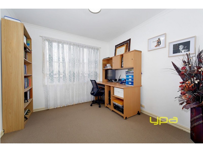 45 McIntyre Avenue, Roxburgh Park VIC 3064