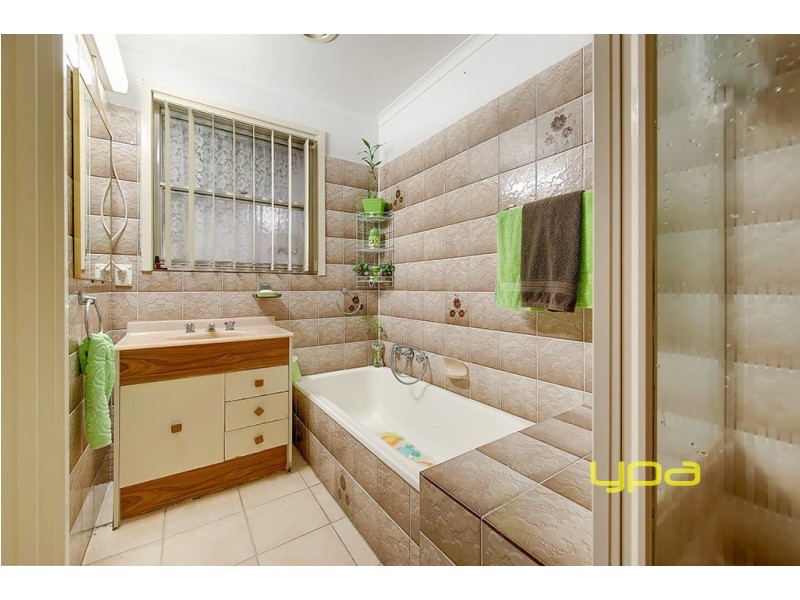 106 Longford Crescent, Coolaroo VIC 3048