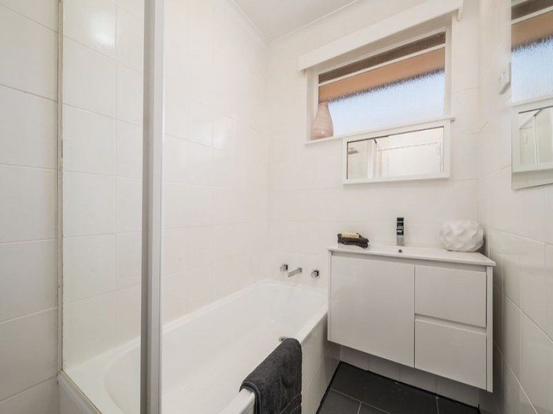 14/9 Seaver Grove, Reservoir VIC 3073