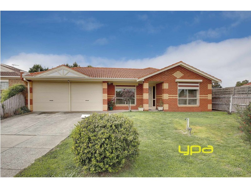 4 Sutherland Way, Roxburgh Park VIC 3064