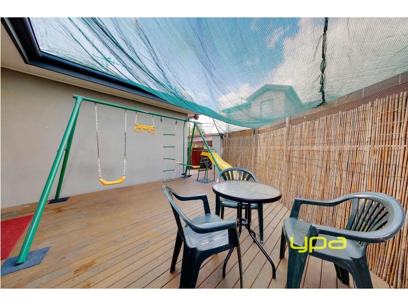 1/6 Mitchell Crescent, Meadow Heights VIC 3048