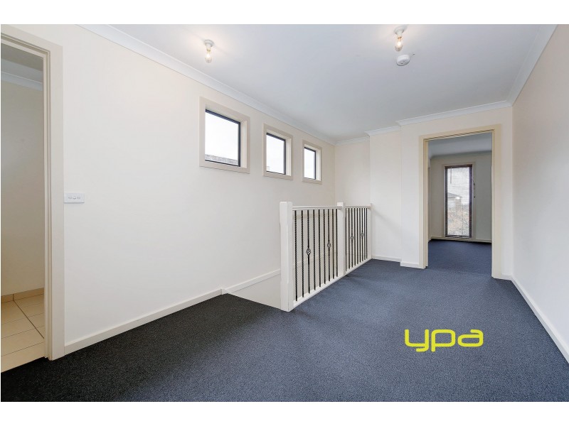 90 Hayfield Road, Roxburgh Park VIC 3064