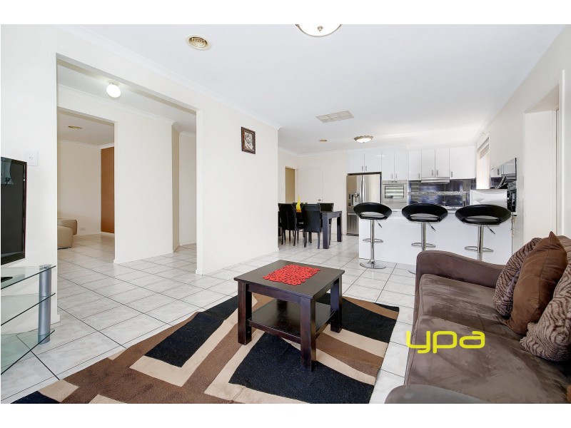 21 Malmsbury Drive, Meadow Heights VIC 3048