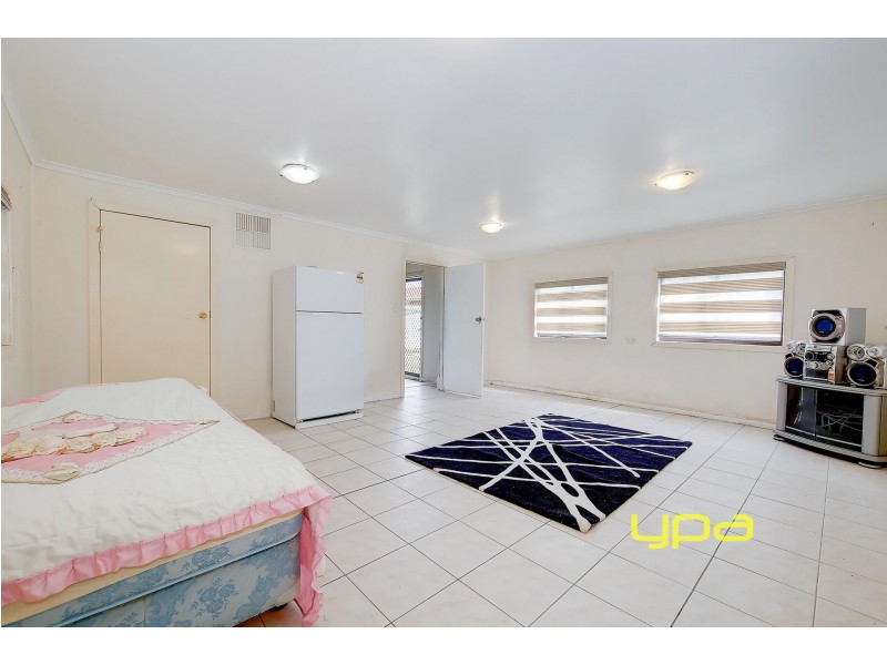 21 Malmsbury Drive, Meadow Heights VIC 3048