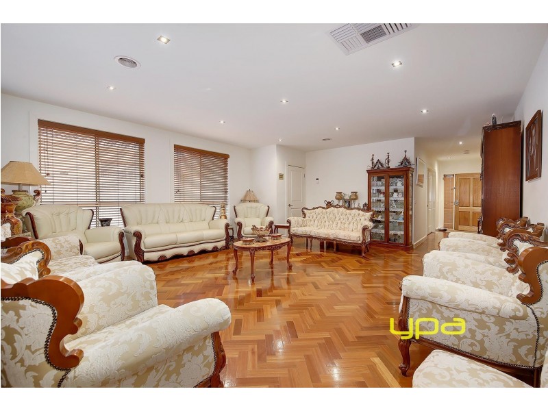 34 Villawood Avenue, Roxburgh Park VIC 3064