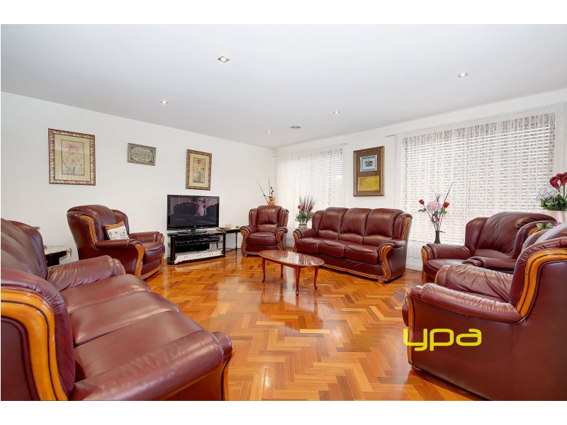 34 Villawood Avenue, Roxburgh Park VIC 3064