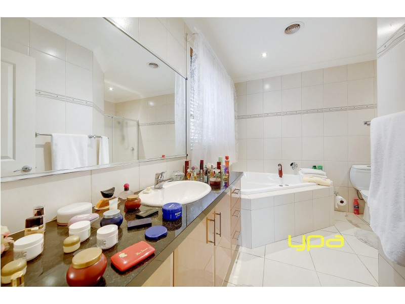 34 Villawood Avenue, Roxburgh Park VIC 3064