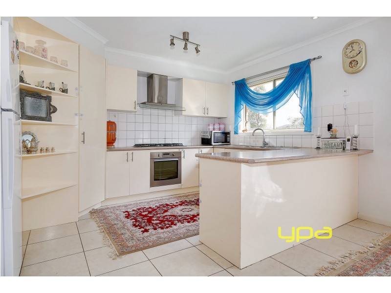 9 Limerick Court, Roxburgh Park VIC 3064