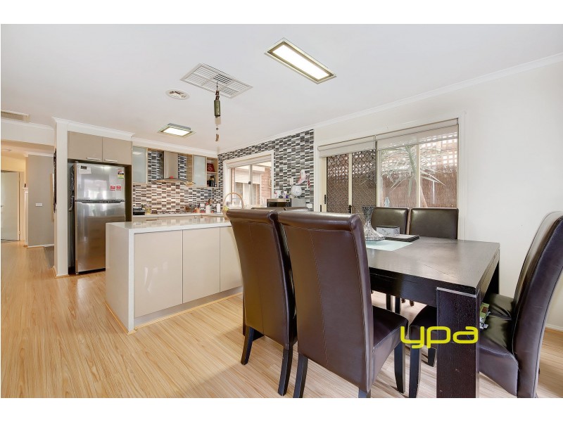 12 Honeysuckle Court, Meadow Heights VIC 3048