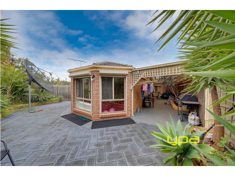 12 Honeysuckle Court, Meadow Heights VIC 3048