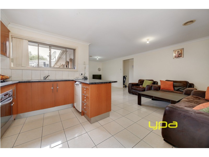 2/66 Eldorado Crescent, Meadow Heights VIC 3048