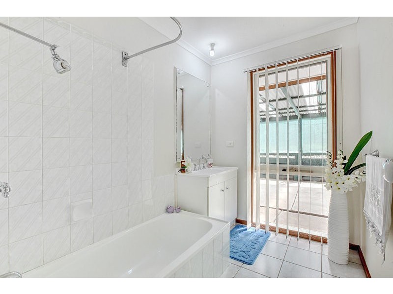 107 Cassinia Crescent, Meadow Heights VIC 3048