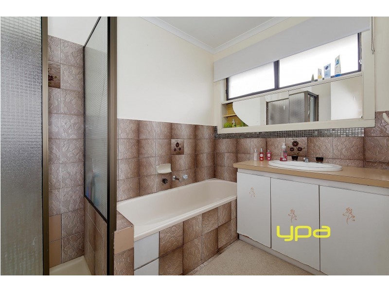 56 Malmsbury Drive, Meadow Heights VIC 3048