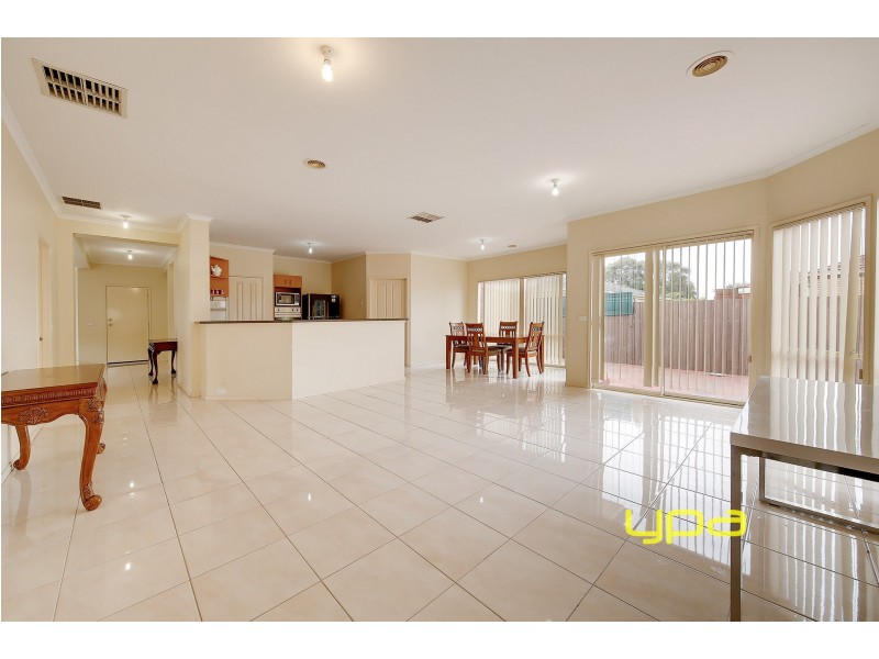 15 Congo Court, Roxburgh Park VIC 3064