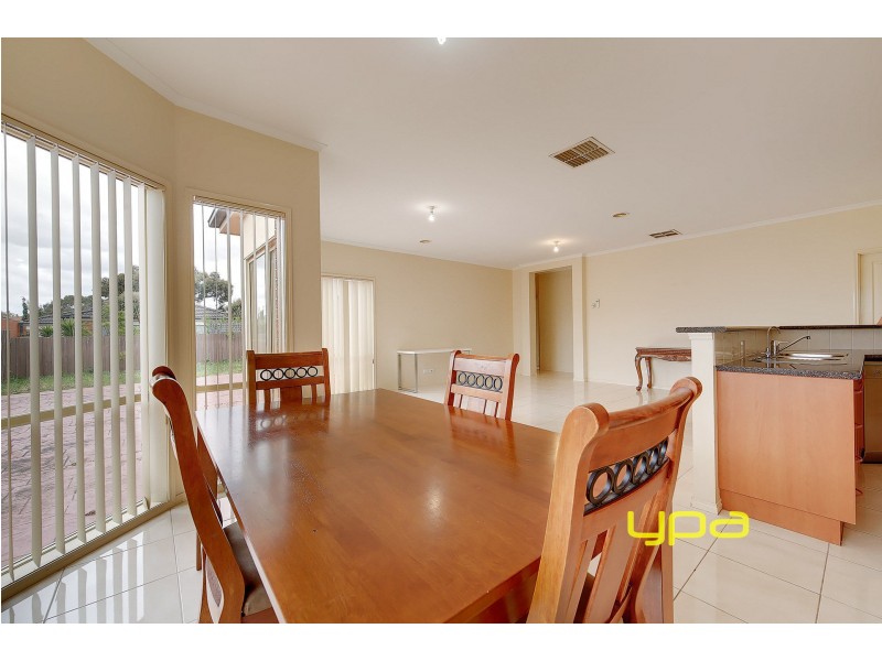 15 Congo Court, Roxburgh Park VIC 3064