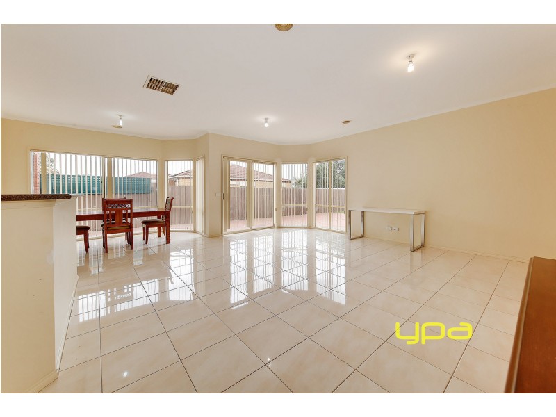 15 Congo Court, Roxburgh Park VIC 3064