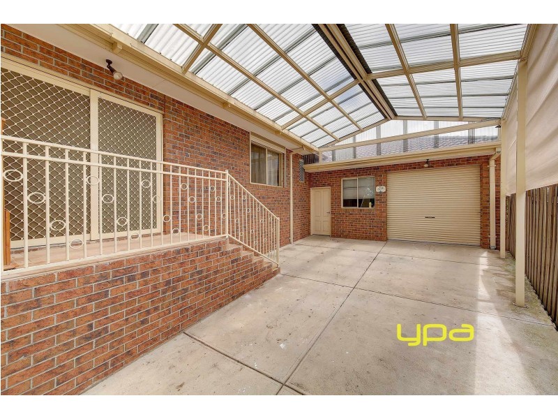 10 Lockwood Drive, Roxburgh Park VIC 3064