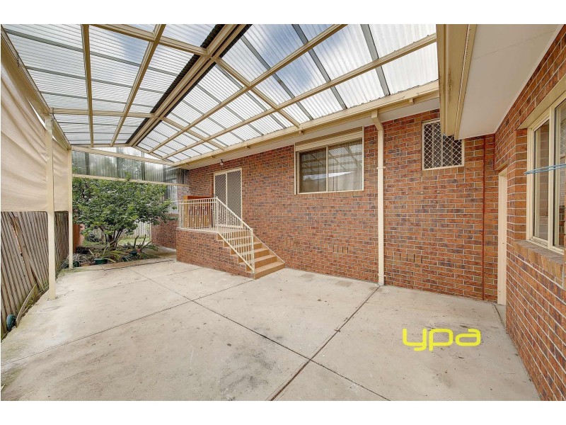 10 Lockwood Drive, Roxburgh Park VIC 3064