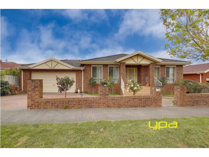 10 Lockwood Drive, Roxburgh Park VIC 3064