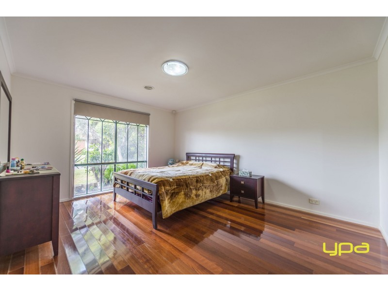 5 Benaud Close, Meadow Heights VIC 3048