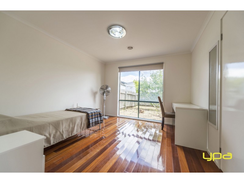 5 Benaud Close, Meadow Heights VIC 3048