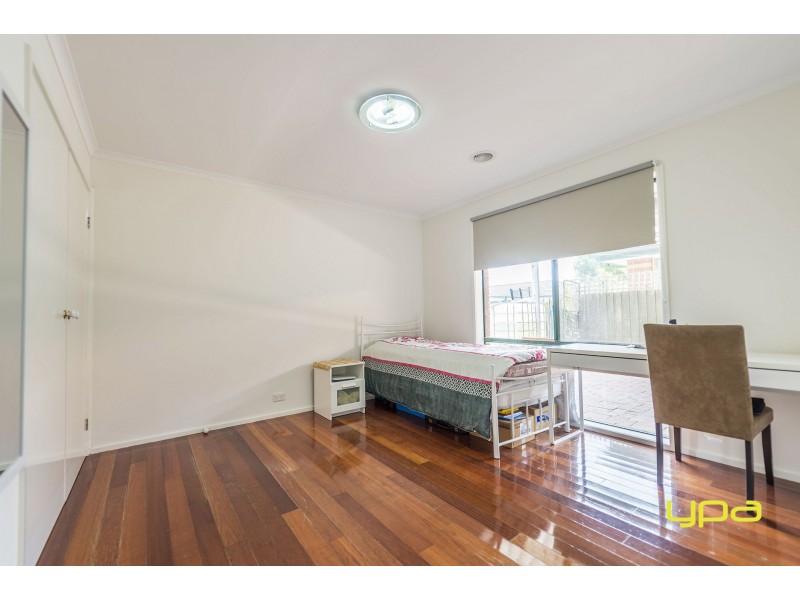 5 Benaud Close, Meadow Heights VIC 3048