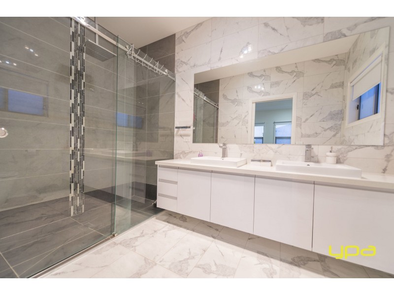 13 Veneto Grove, Greenvale VIC 3059