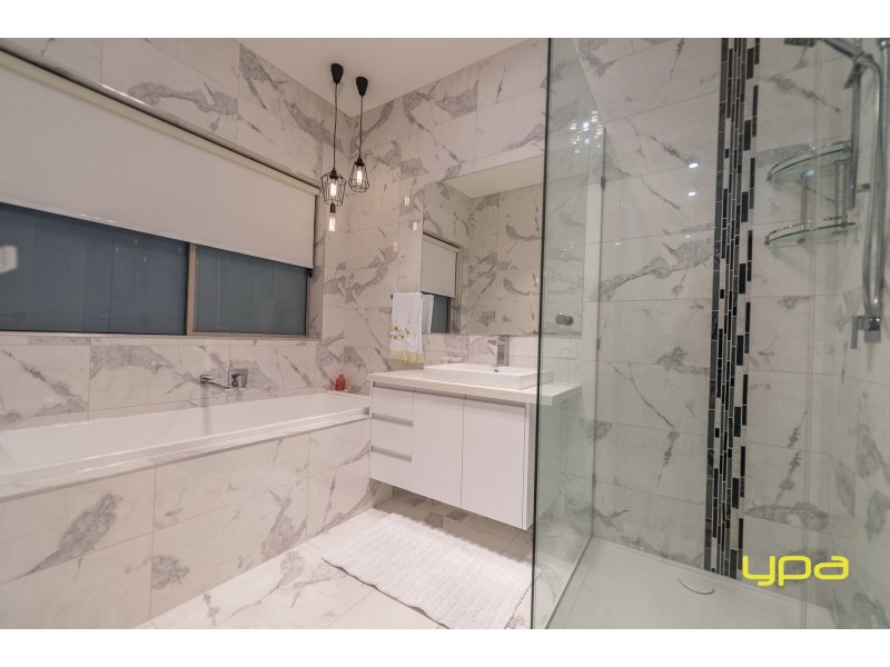 13 Veneto Grove, Greenvale VIC 3059