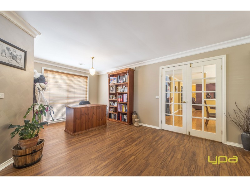 7 Tilley Walk, Roxburgh Park VIC 3064