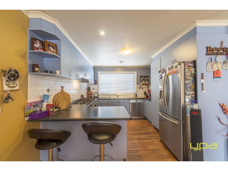 7 Tilley Walk, Roxburgh Park VIC 3064