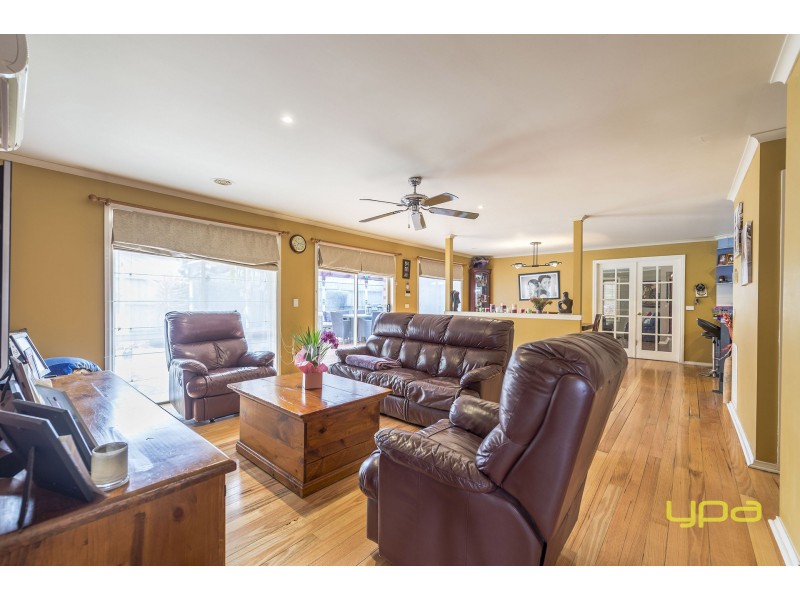 7 Tilley Walk, Roxburgh Park VIC 3064