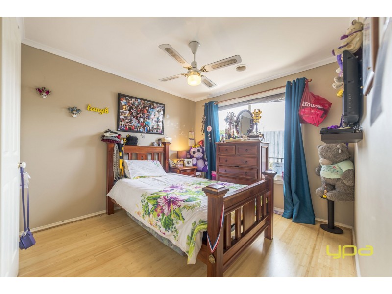 7 Tilley Walk, Roxburgh Park VIC 3064