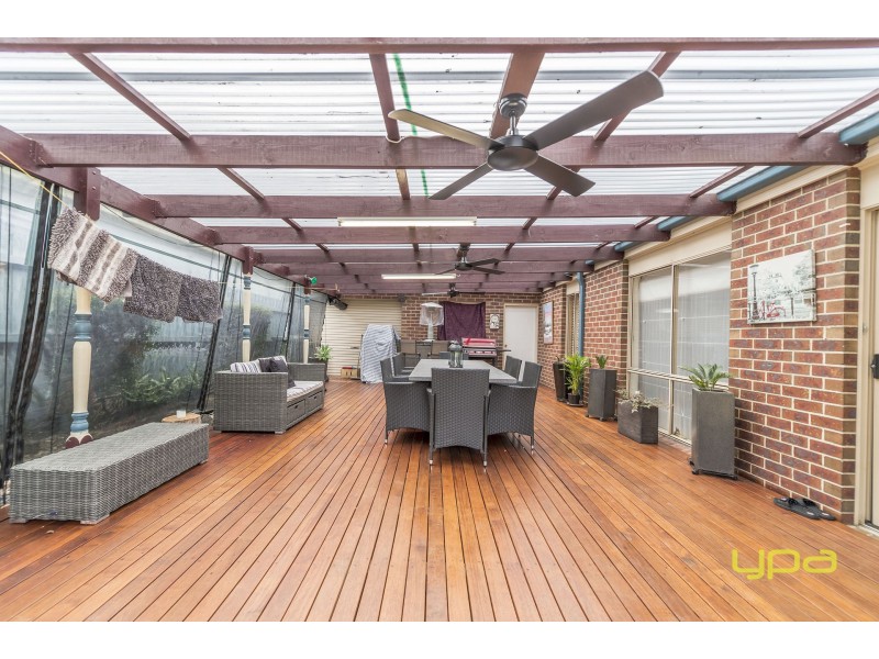 7 Tilley Walk, Roxburgh Park VIC 3064