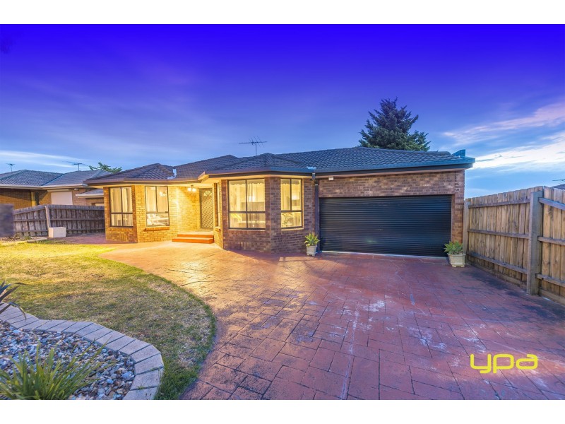 15b Rokewood Crescent, Meadow Heights VIC 3048