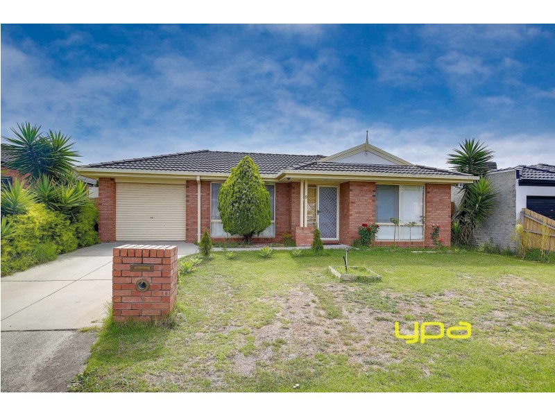 5 Shepherd Avenue, Roxburgh Park VIC 3064