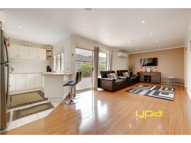 5 Shepherd Avenue, Roxburgh Park VIC 3064