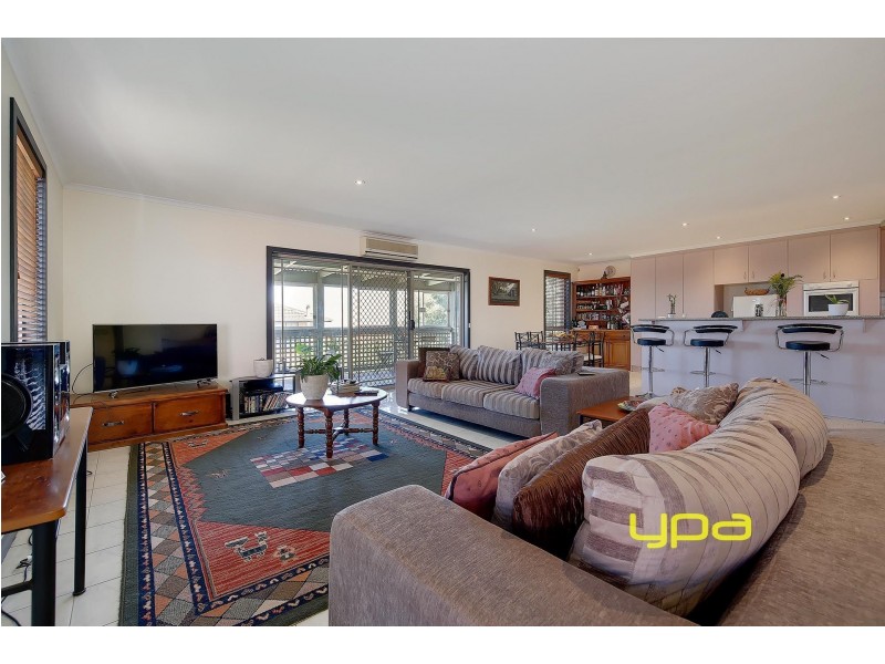 11  Redwood Close, Meadow Heights VIC 3048