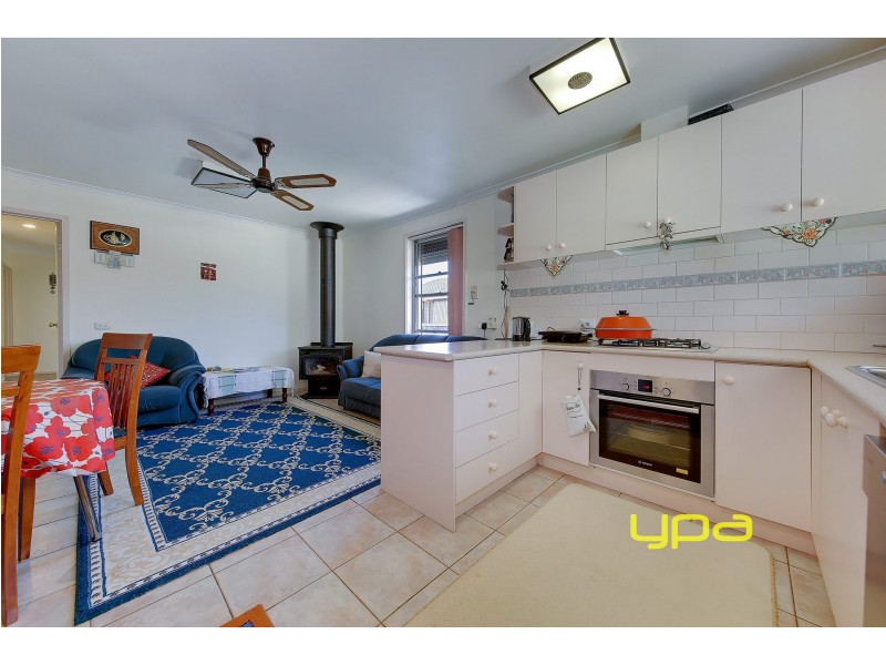 5 Karnak Crescent, Coolaroo VIC 3048