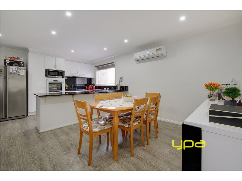 27 Eucalyptus Place, Meadow Heights VIC 3048
