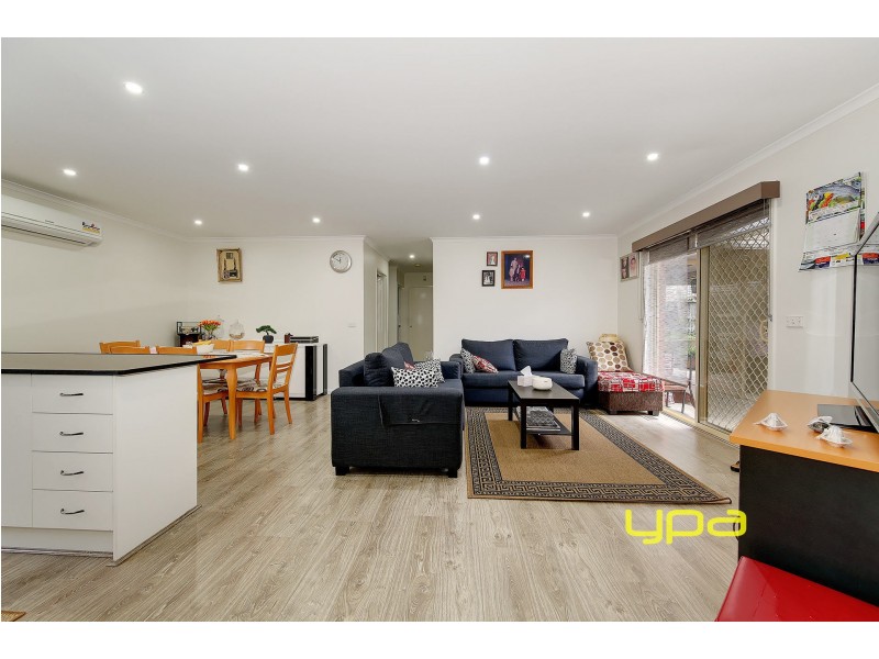27 Eucalyptus Place, Meadow Heights VIC 3048