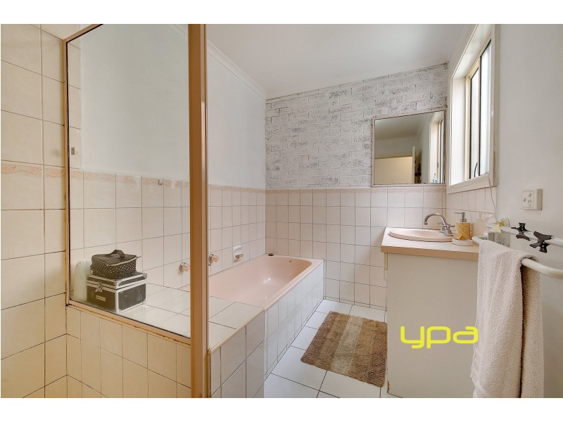 32  Karnak Crescent, Coolaroo VIC 3048