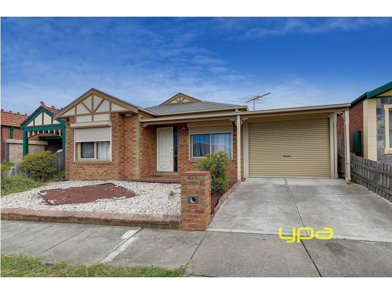 41 Rearden Crescent, Roxburgh Park VIC 3064
