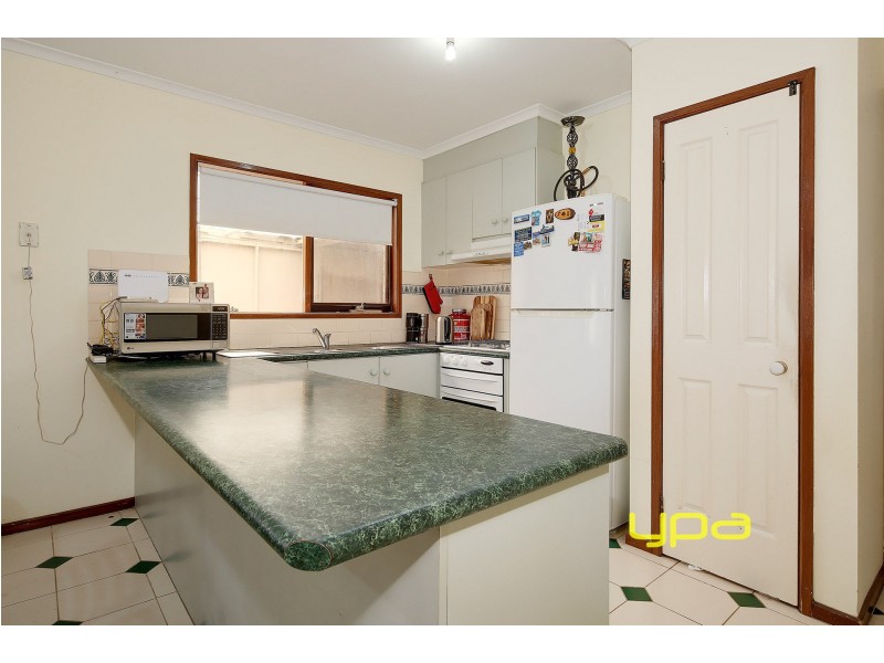 41 Rearden Crescent, Roxburgh Park VIC 3064