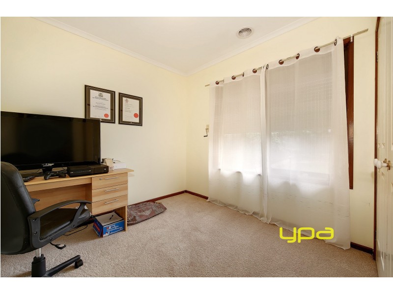 41 Rearden Crescent, Roxburgh Park VIC 3064