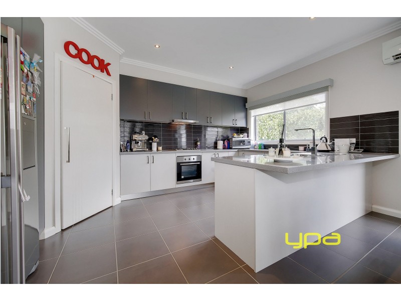 3/5 Bronco Court, Meadow Heights VIC 3048